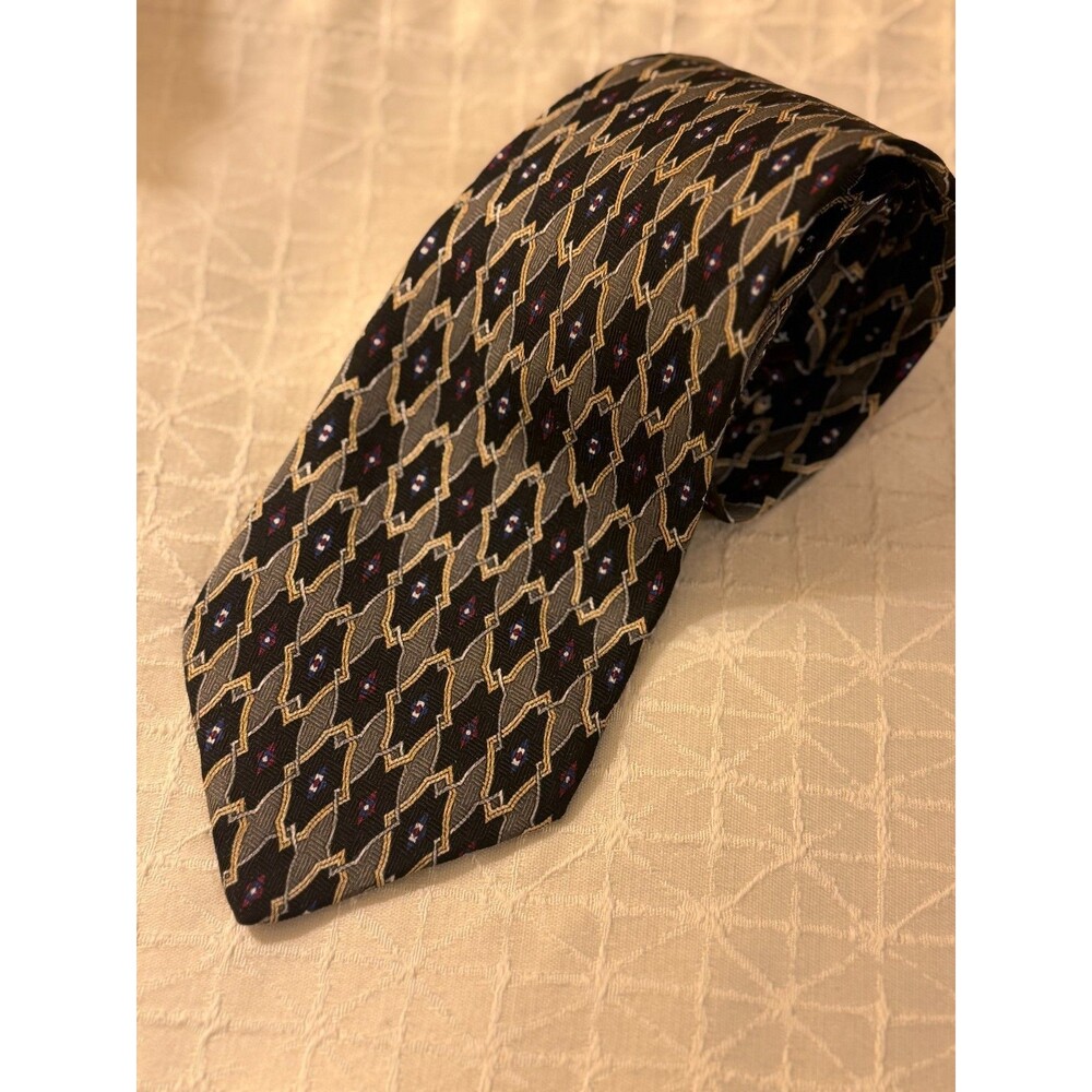 Geoffrey Beene Classic 100% Silk Necktie Geometric Pattern Black/Gray SKU 106